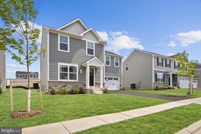 321 Burnside Avenue - Photo 1
