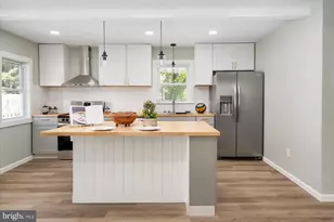 7 Oak St, Cambridge, MD 21613 - Photo 1