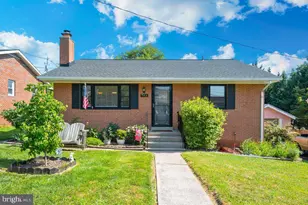 907 Chestnut St, Frederick, MD 21703 - Photo 1