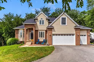 13410 Autumn Crest Dr, Mount Airy, MD 21771 - Photo 1