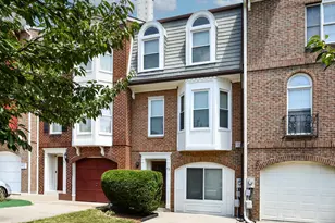 42 Victoria Square, Frederick, MD 21702 - Photo 1