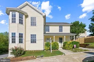 301 N Maple Ave, Brunswick, MD 21716 - Photo 1