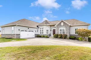 11 Gladhill Dr, Middletown, MD 21769 - Photo 1