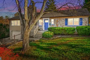 709 N Warfield Dr, Mount Airy, MD 21771 - Photo 1