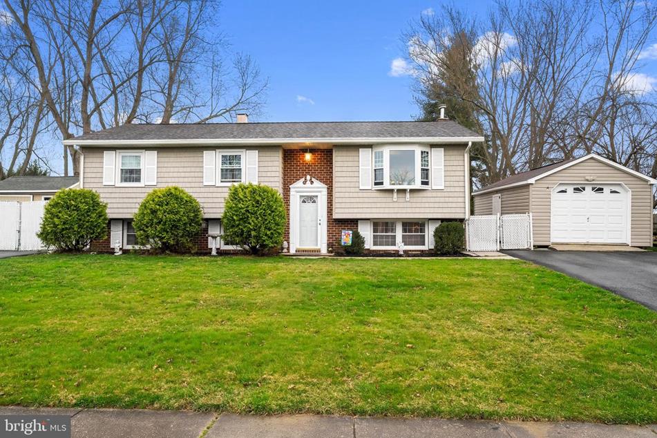 911 Bernadette Dr, Forest Hill, MD 21050 MLS MDHR2029926 Coldwell