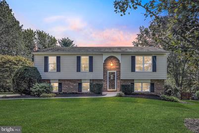 4717 Salterforth Pl - Photo 1