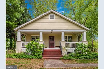 19547 Fisher Avenue, Poolesville, MD 20837 - Photo 1