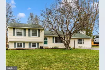 19005 Dowden Circle, Poolesville, MD 20837 - Photo 1