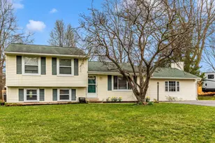 19005 Dowden Cir, Poolesville, MD 20837 - Photo 1