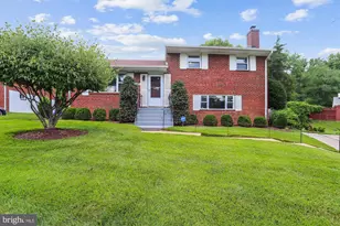 12120 Hunters Ln, Rockville, MD 20852 - Photo 1