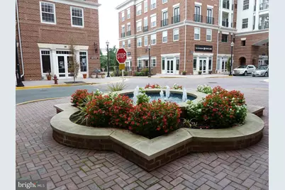 3 Arch Place #132, Gaithersburg, MD 20878 - Photo 1