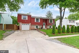 19445 St Johnsbury Ln, Germantown, MD 20876 - Photo 1