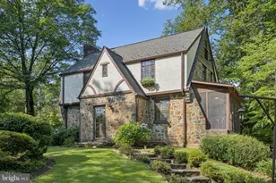 8514 Woodhaven Blvd, Bethesda, MD 20817 - Photo 1