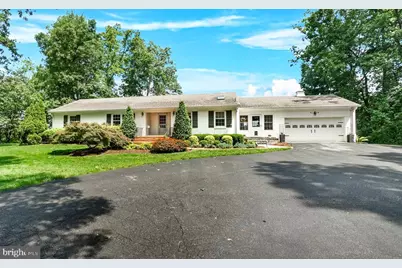 18901 Darnestown, Beallsville, MD 20839 - Photo 1