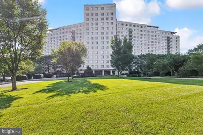 10401 Grosvenor Place #625, Rockville, MD 20852 - Photo 1