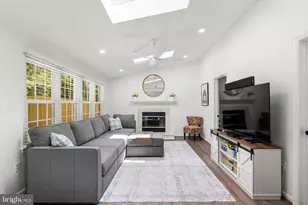 118 Tulip Dr, Gaithersburg, MD 20877 - Photo 1