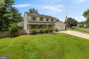 15800 Buena Vista Dr, Derwood, MD 20855 - Photo 1