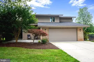 11121 Broad Green Dr, Potomac, MD 20854 - Photo 1