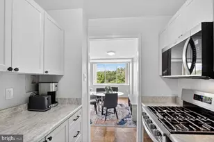 10401 Grosvenor Pl, Rockville, MD 20852 - Photo 1