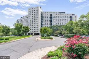 10401 Grosvenor Pl, Rockville, MD 20852 - Photo 1