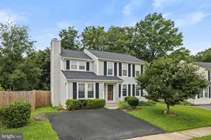 17810 Hazelcrest Dr, Gaithersburg, MD 20877 - Photo 1