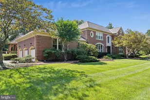 10726 Normandie Farm Dr, Potomac, MD 20854 - Photo 1