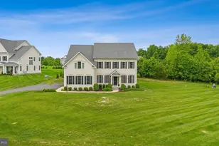 237 Barberry Ln, Laytonsville, MD 20882 - Photo 1