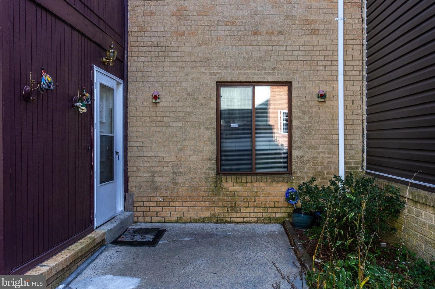 40 Federal Ct, Gaithersburg, MD 20877-3449