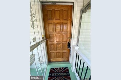 5003 Ravenswood Road - Photo 1