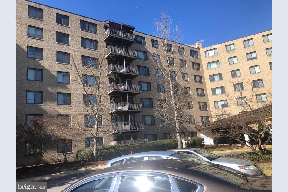 3450 Toledo Terrace