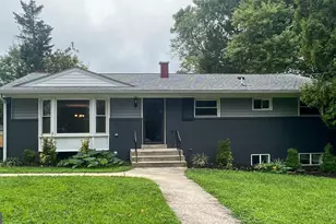 12 Alexandria Dr, Oxon Hill, MD 20745 - Photo 1