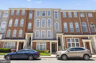 909 Pine Forest Ln, Upper Marlboro, MD 20774 - Photo 1