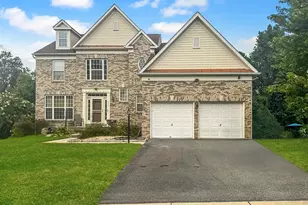 3213 Valley Forest Dr, Upper Marlboro, MD 20772 - Photo 1