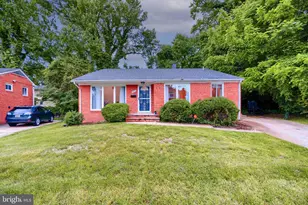 7413 Dominion Dr, Oxon Hill, MD 20745 - Photo 1
