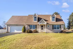 13902 Weaver Ave, Maugansville, MD 21767 - Photo 1
