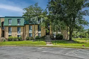 1042 Brinker Dr, Hagerstown, MD 21740 - Photo 1