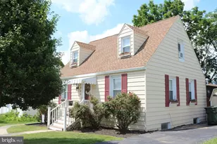 1056 Beechwood Dr, Hagerstown, MD 21742 - Photo 1