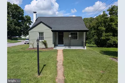 1422 S Potomac Street, Hagerstown, MD 21740 - Photo 1