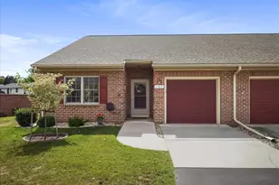 137 Sunbrook Ln, Hagerstown, MD 21742 - Photo 1