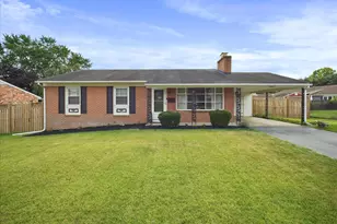 17627 Meadowood Dr, Hagerstown, MD 21740 - Photo 1