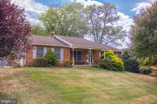 18213 Summerlin Dr, Hagerstown, MD 21740 - Photo 1