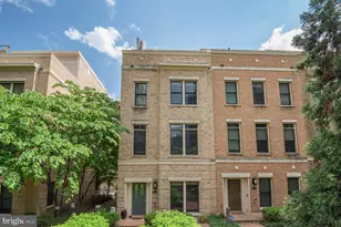 1516 16th Ct N, Arlington, VA 22209 - Photo 1