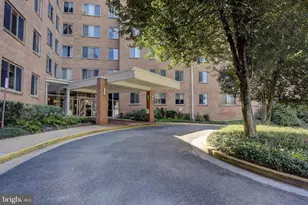 3000 Spout Run Pkwy Pkwy, Arlington, VA 22201 - Photo 1