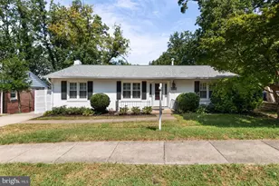 2741 S Grove St, Arlington, VA 22202 - Photo 1