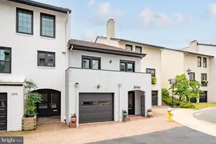 2042 N Abingdon St, Arlington, VA 22207 - Photo 1