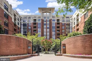1021 N Garfield St, Arlington, VA 22201 - Photo 1