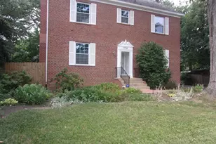 1114 S Oakcrest Rd, Arlington, VA 22202 - Photo 1