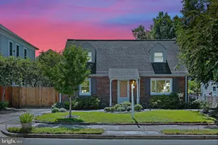 6404 27th St N, Arlington, VA 22207 - Photo 1