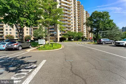 203 Yoakum Parkway #618, Alexandria, VA 22304 - Photo 1