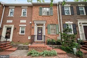 217 Oronoco St, Alexandria, VA 22314 - Photo 1